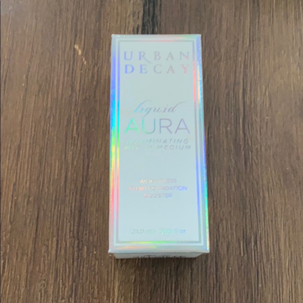 Urban Decay Liquid Aura